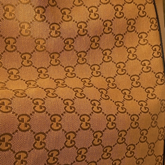 Gucci large tote bag. Includes duster shopping bag. - Picture 11 of 12